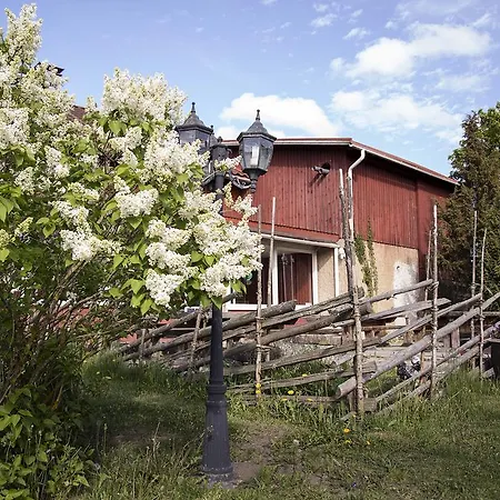 Taattisten Tila Farm stay *