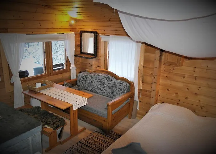 Maatilamajoitukset Taattisten Tila *